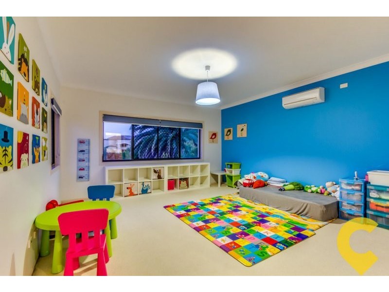 10 Eaton Place, Sunnybank Hills QLD 4109