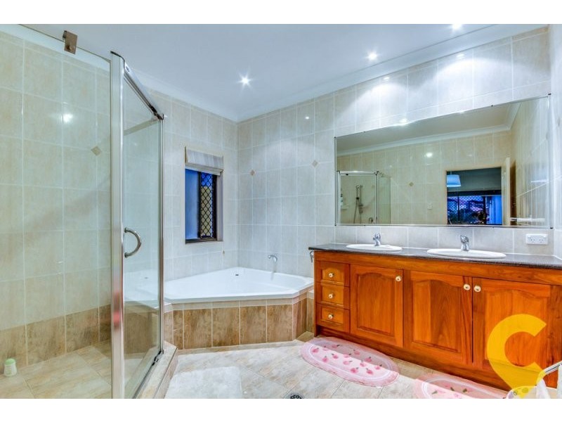 10 Eaton Place, Sunnybank Hills QLD 4109