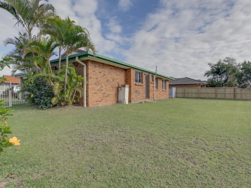 15 Summerfields Drive, Caboolture QLD 4510