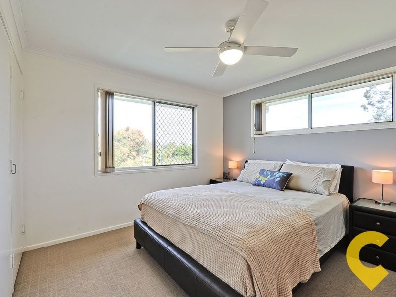 24 Illoura Street, Petrie QLD 4502