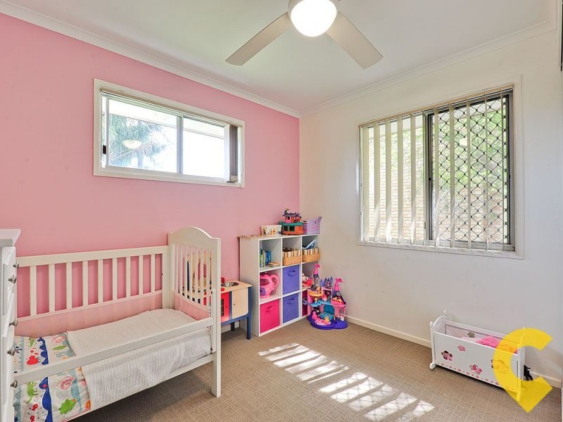 24 Illoura Street, Petrie QLD 4502