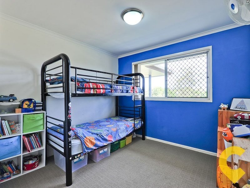 24 Illoura Street, Petrie QLD 4502