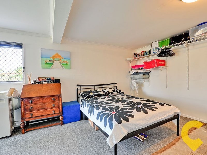 24 Illoura Street, Petrie QLD 4502