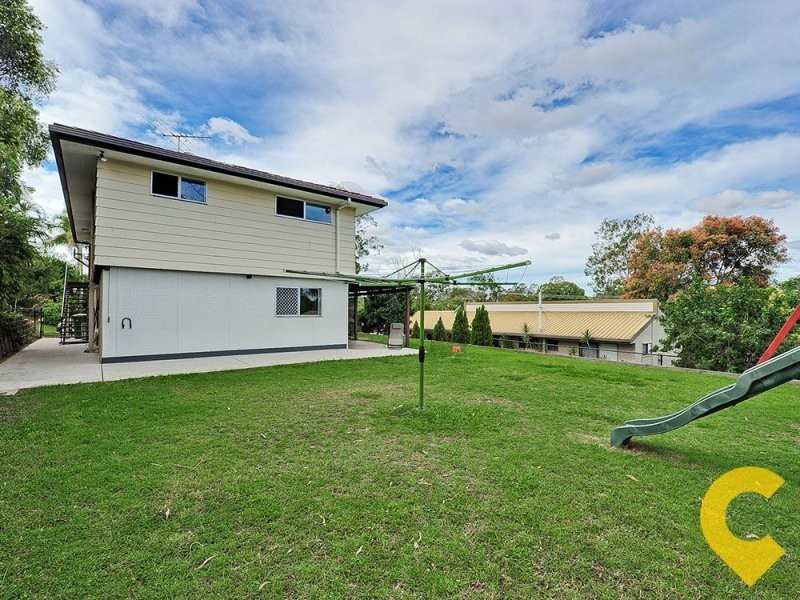 24 Illoura Street, Petrie QLD 4502