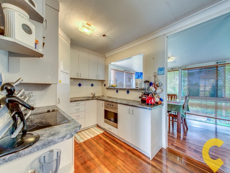 53 Russell Street, Silkstone QLD 4304