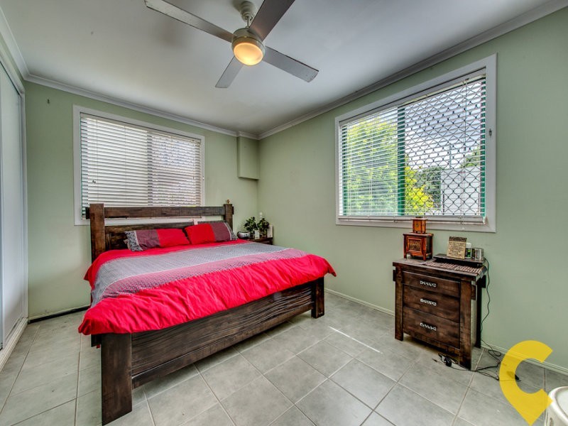 53 Russell Street, Silkstone QLD 4304