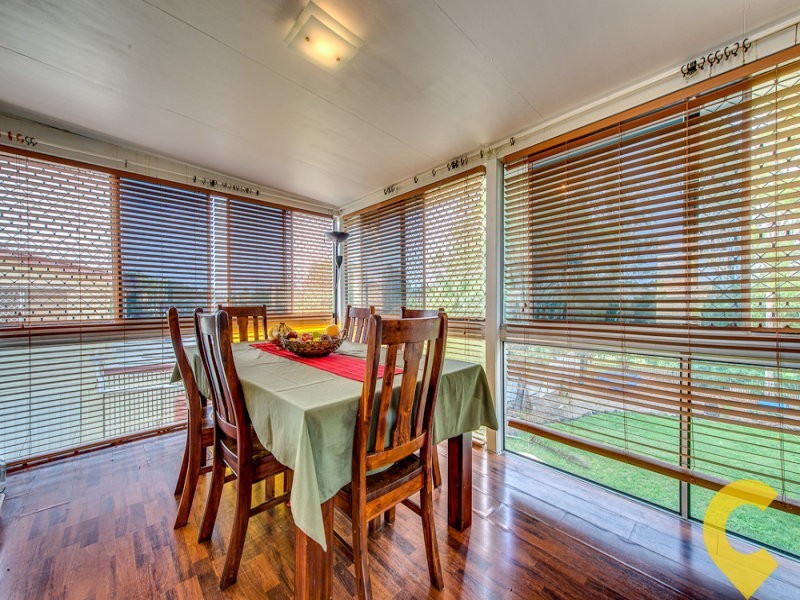 53 Russell Street, Silkstone QLD 4304