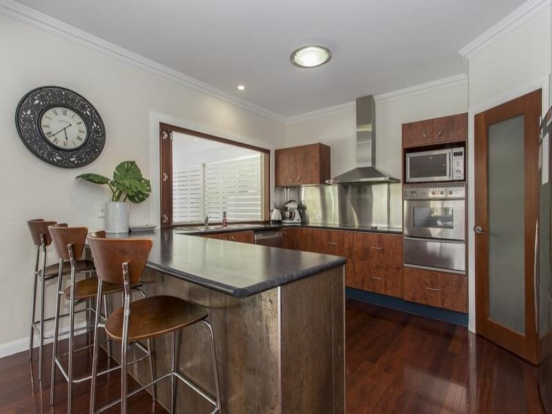 26 Fiddlewood Place, Bridgeman Downs QLD 4035