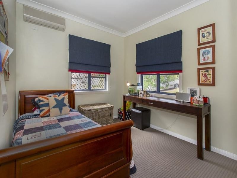 26 Fiddlewood Place, Bridgeman Downs QLD 4035