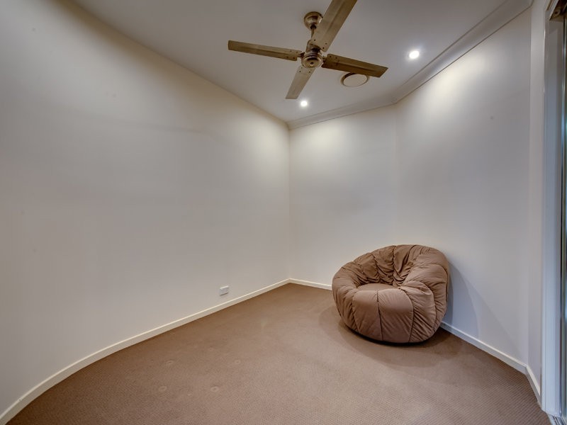 93 Parkwood Drive, Heathwood QLD 4110