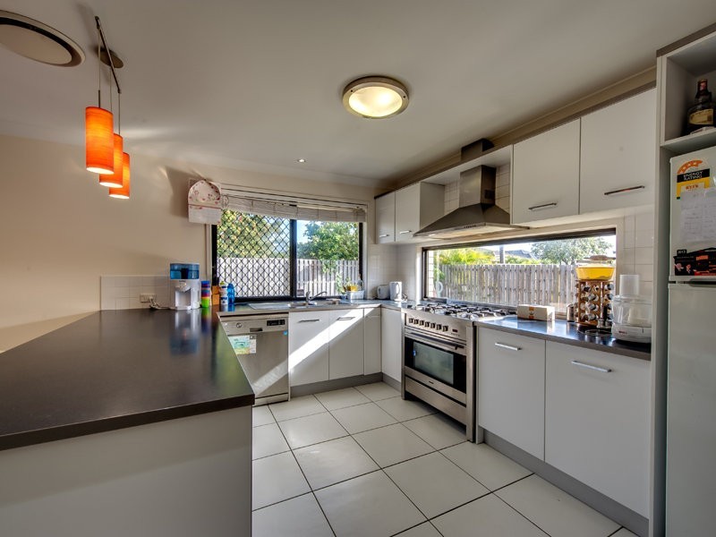93 Parkwood Drive, Heathwood QLD 4110