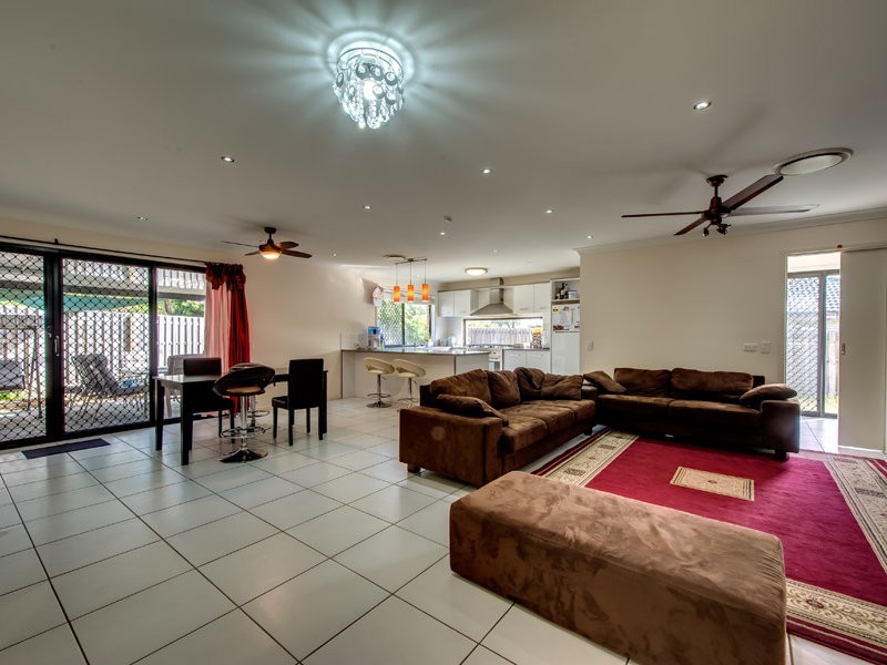 93 Parkwood Drive, Heathwood QLD 4110