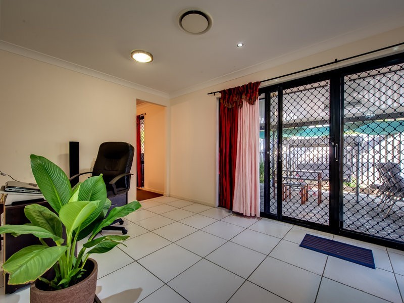 93 Parkwood Drive, Heathwood QLD 4110