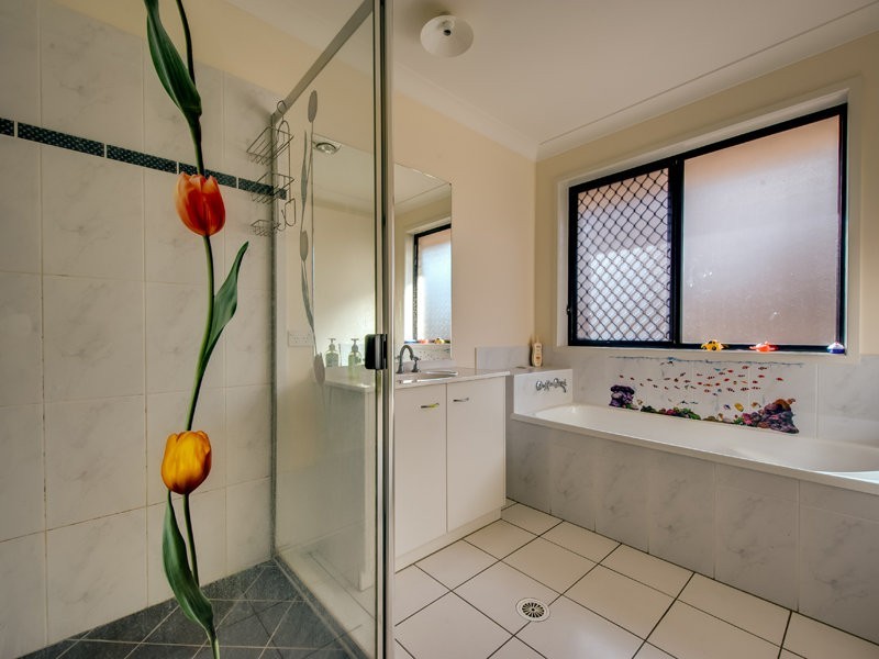 93 Parkwood Drive, Heathwood QLD 4110