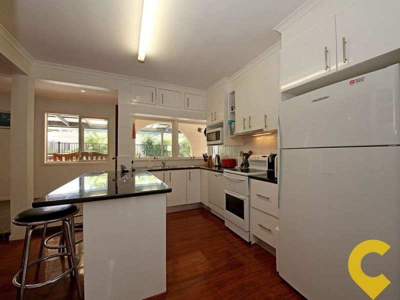 6 Shields Street, Redcliffe QLD 4020