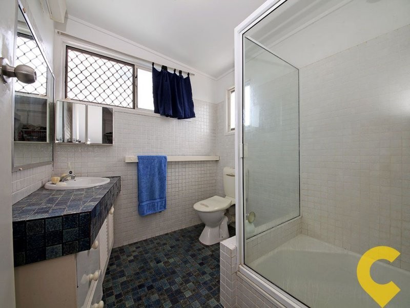 6 Shields Street, Redcliffe QLD 4020