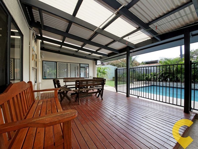 6 Shields Street, Redcliffe QLD 4020
