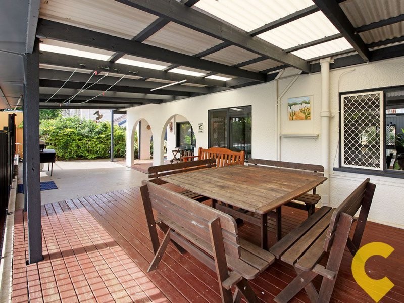 6 Shields Street, Redcliffe QLD 4020