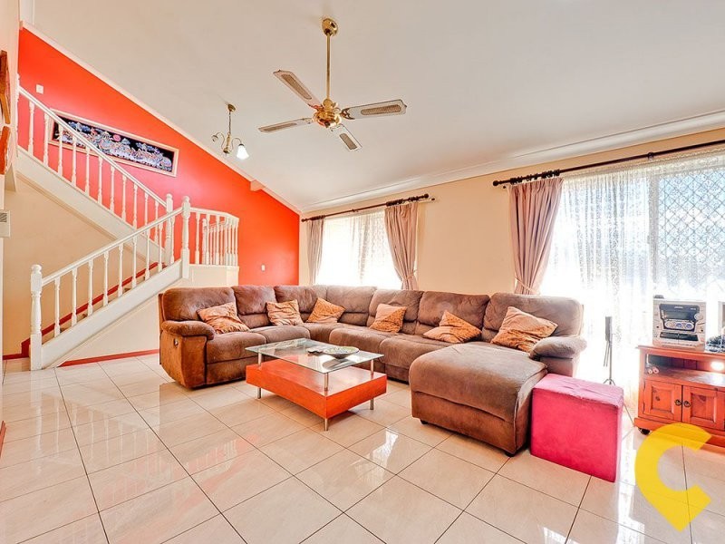 455 Broadwater Road, Mansfield QLD 4122