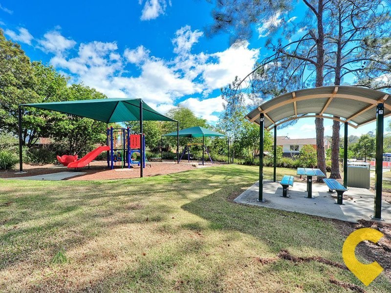 455 Broadwater Road, Mansfield QLD 4122