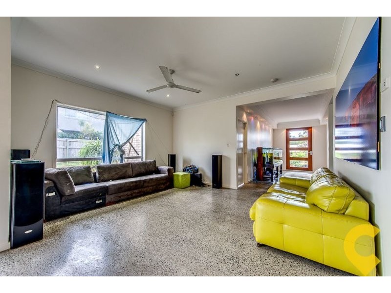 19 Ebony Crescent, Redland Bay QLD 4165