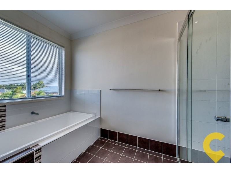 19 Ebony Crescent, Redland Bay QLD 4165