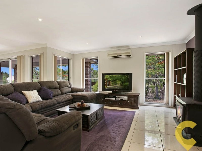 27 Castlereagh Place, Anstead QLD 4070