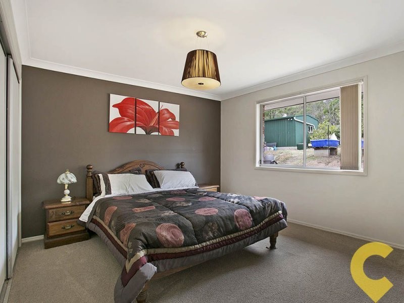 27 Castlereagh Place, Anstead QLD 4070