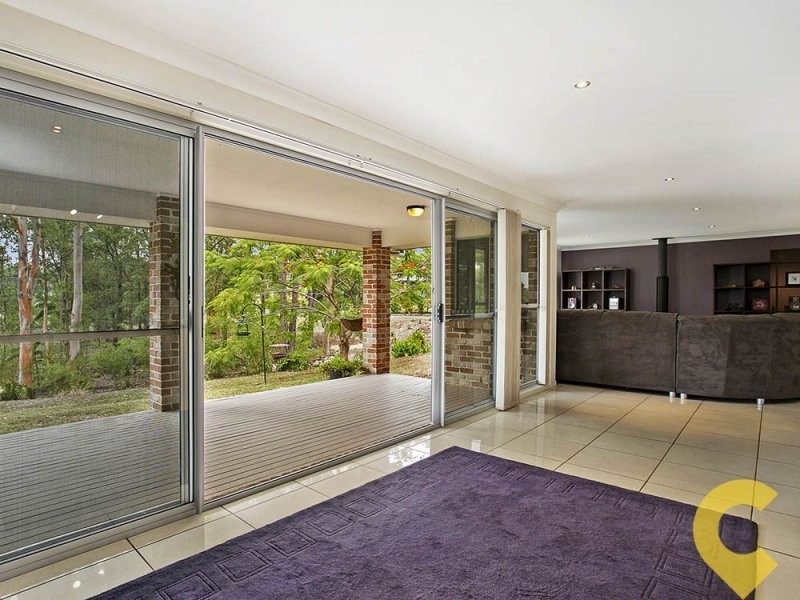 27 Castlereagh Place, Anstead QLD 4070