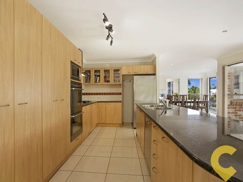 27 Castlereagh Place, Anstead QLD 4070