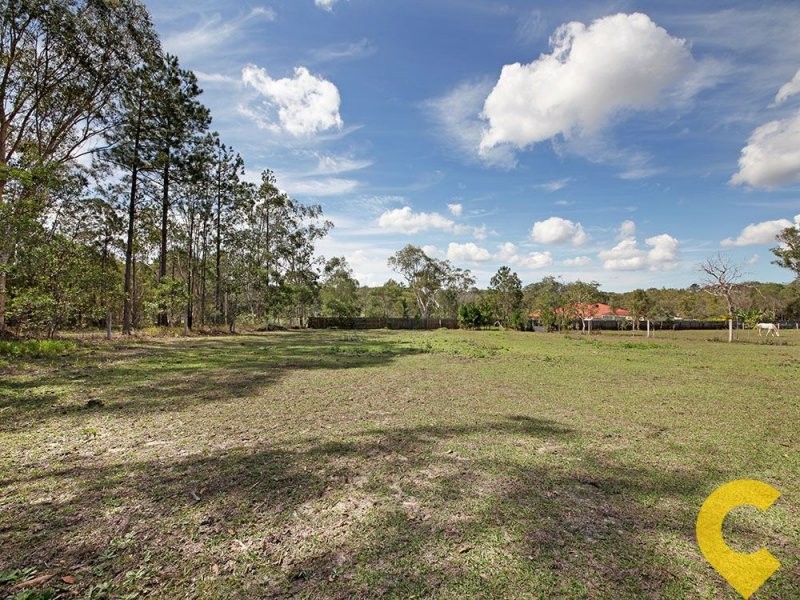 128 Hall Road, Elimbah QLD 4516
