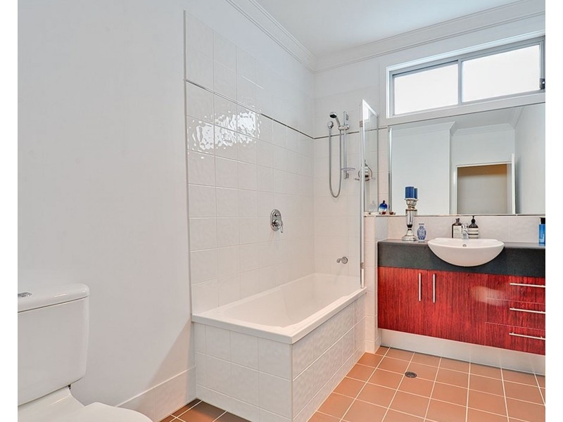 9 Reid Street, Windsor QLD 4030