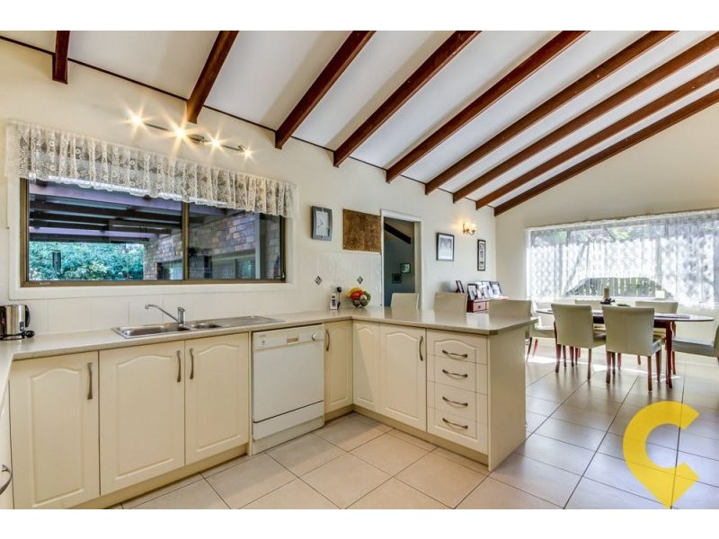 8 Shoalhaven Avenue, Springwood QLD 4127