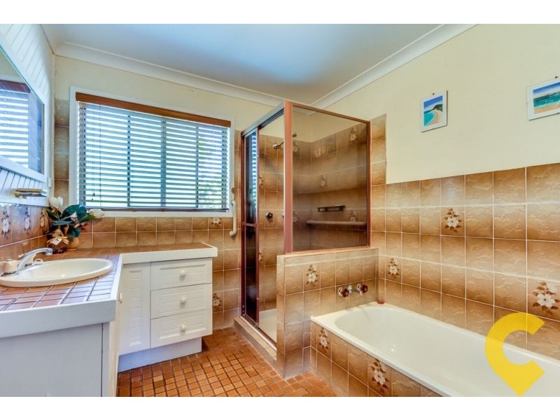 8 Shoalhaven Avenue, Springwood QLD 4127