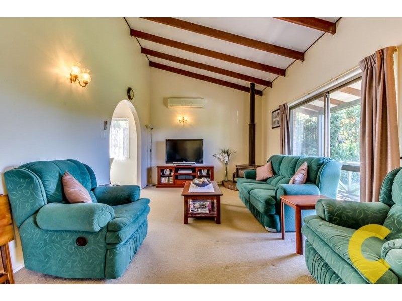 8 Shoalhaven Avenue, Springwood QLD 4127