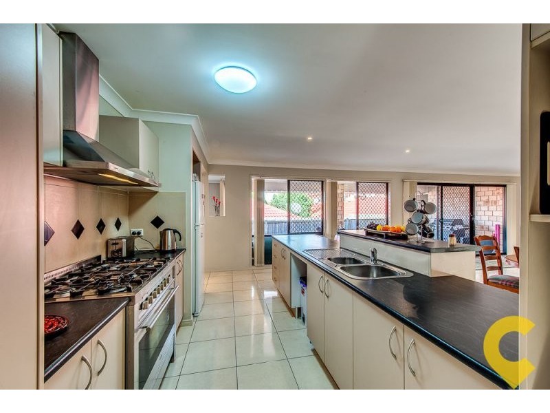 3 Chevron Close, Forest Lake QLD 4078