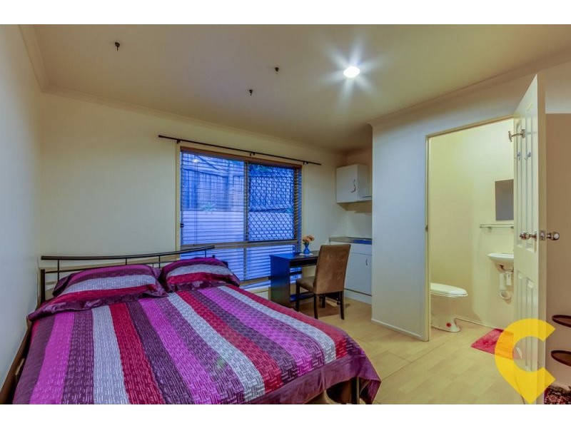 405 Kessels Road, Robertson QLD 4109