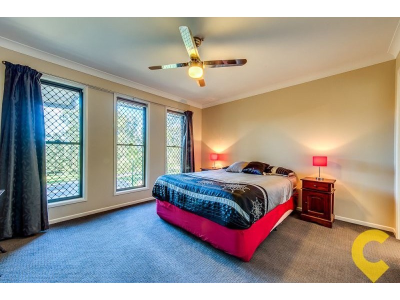 5 Senna Close, Pine Mountain QLD 4306