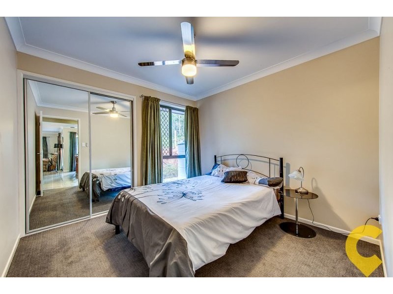 5 Senna Close, Pine Mountain QLD 4306