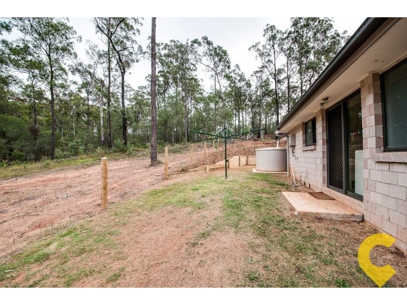 5 Senna Close, Pine Mountain QLD 4306