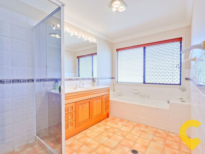 26 Kentwell Place, Wishart QLD 4122