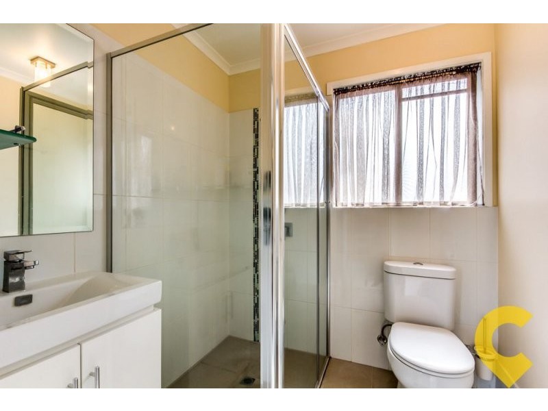 24 Bradley Street, Springwood QLD 4127