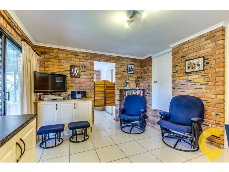 24 Bradley Street, Springwood QLD 4127
