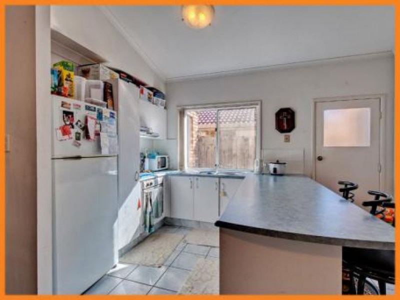 24 Columbus Place, Forest Lake QLD 4078