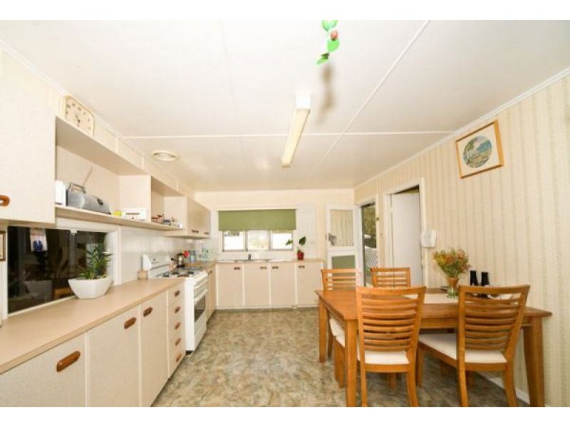 37 Heilbromm Street, Stafford Heights QLD 4053