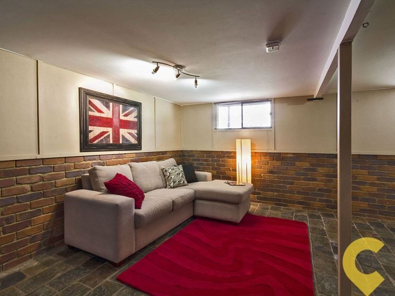 33 Yathong Court, Arana Hills QLD 4054