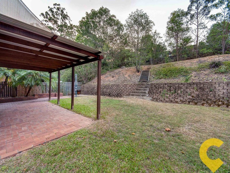 33 Yathong Court, Arana Hills QLD 4054