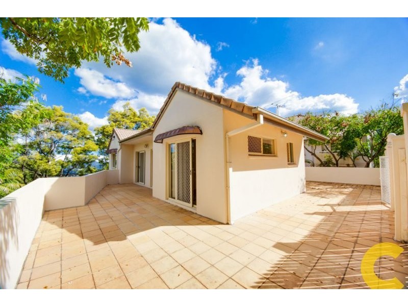 1/7 York Street, Indooroopilly QLD 4068