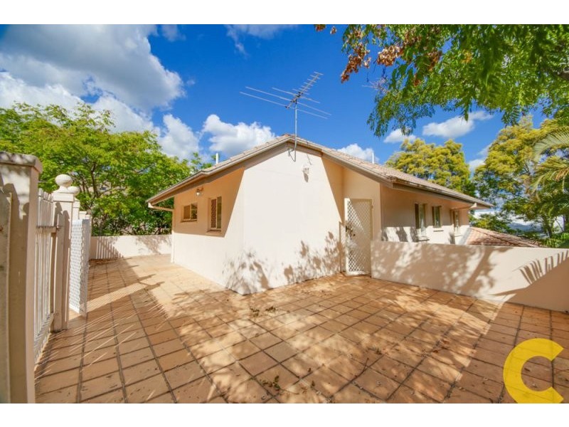 1/7 York Street, Indooroopilly QLD 4068