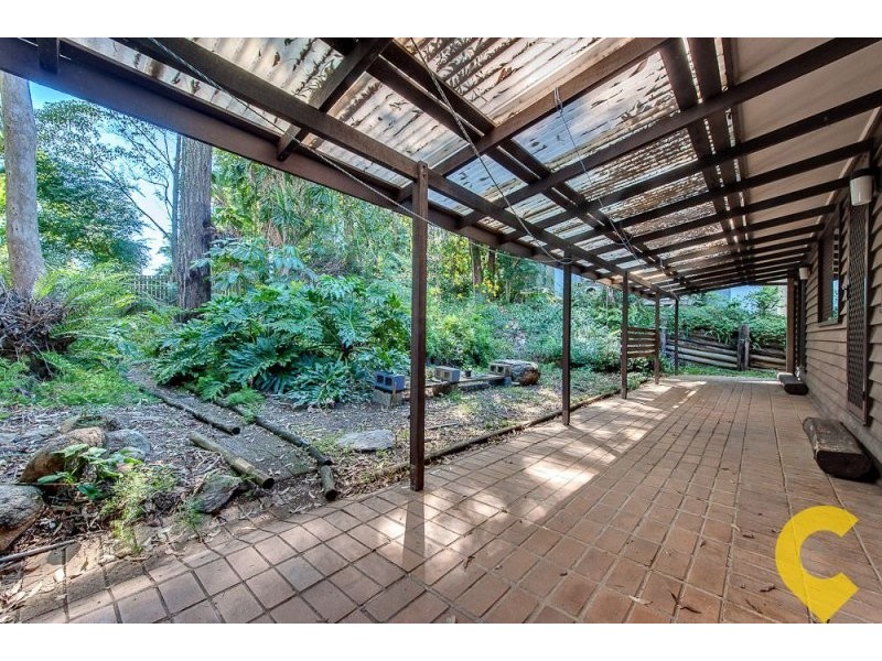 25 Clarina Street, Chapel Hill QLD 4069